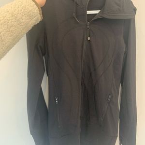 Black lululemon sweater with hood in great condition